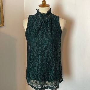 Cable & Gauge Forest Green Lace Top S